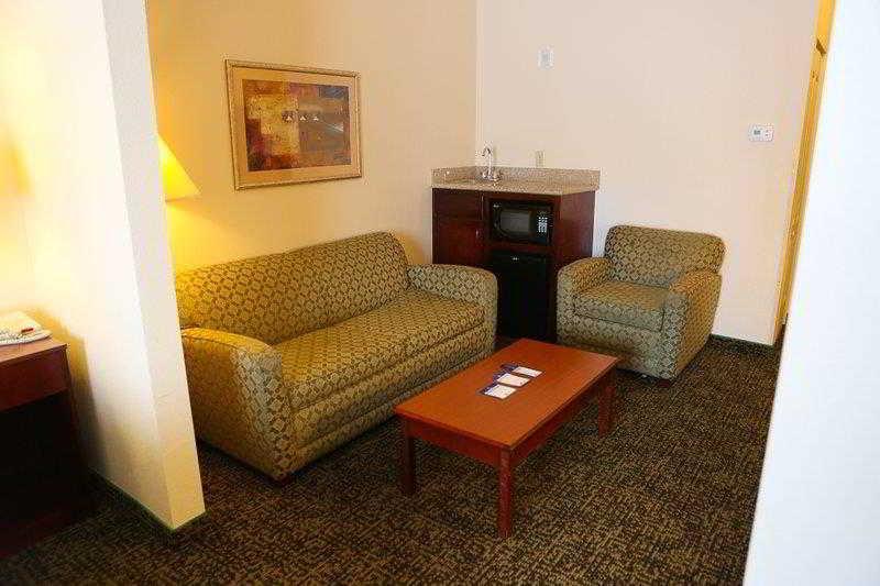 Country Inn & Suites By Radisson, Midway - Tallahassee West ภายนอก รูปภาพ