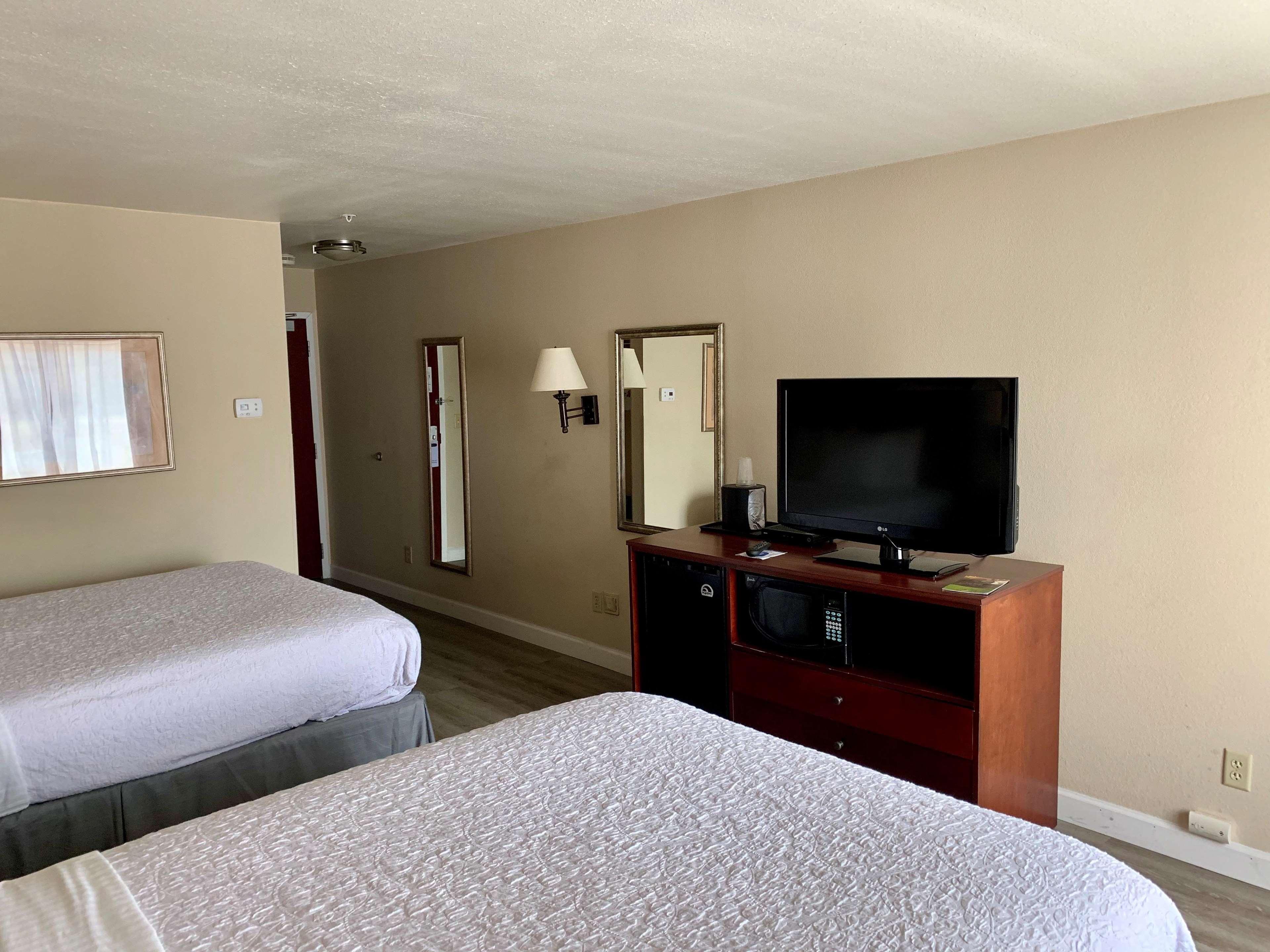 Country Inn & Suites By Radisson, Midway - Tallahassee West ภายนอก รูปภาพ