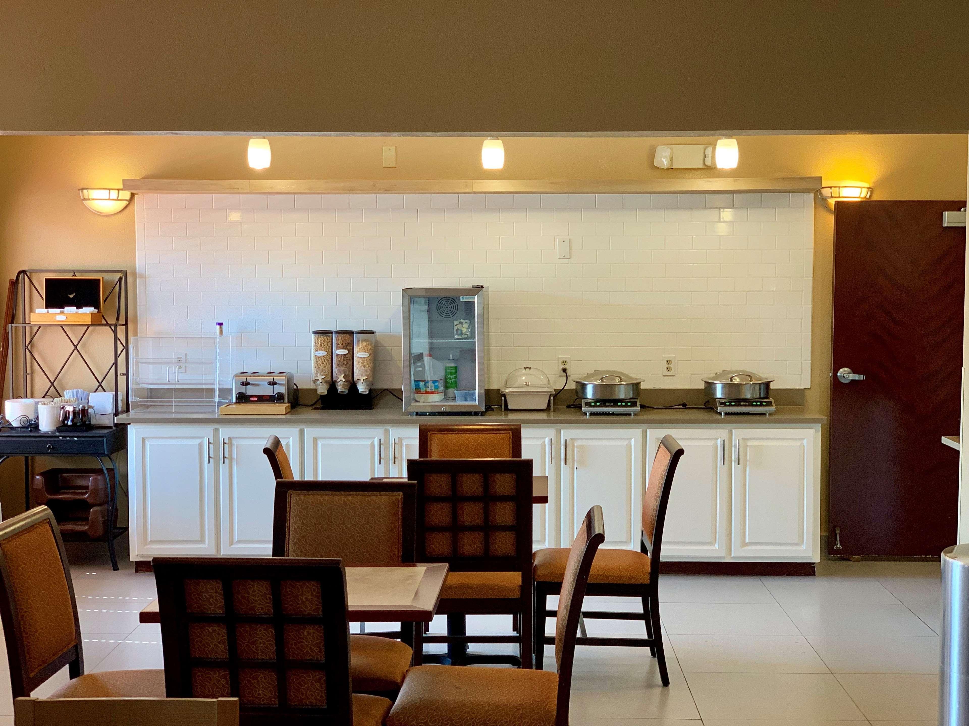 Country Inn & Suites By Radisson, Midway - Tallahassee West ภายนอก รูปภาพ