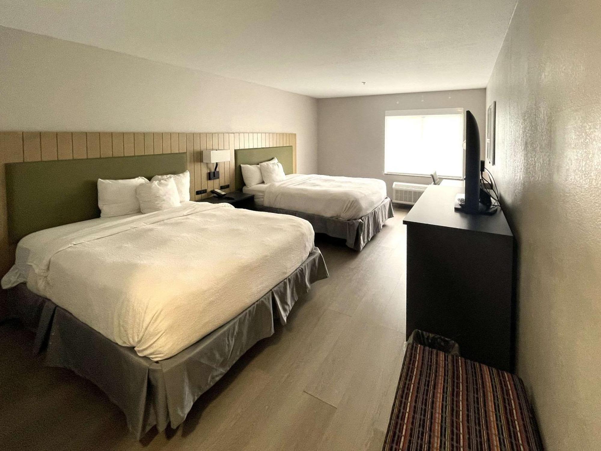 Country Inn & Suites By Radisson, Midway - Tallahassee West ภายนอก รูปภาพ